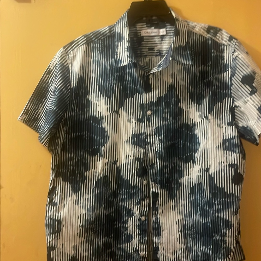 Calvin Klein blue white short sleeve button down shirt xl